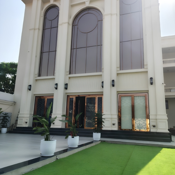 Commercial Façade
