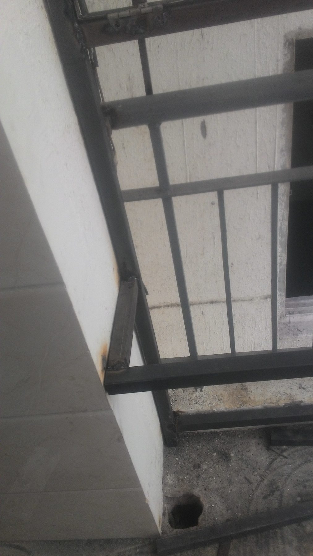 Exalt Decofab Staircases & Railings project photo 15
